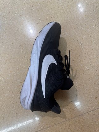 Zapatillas Nike Negras y Blancas
