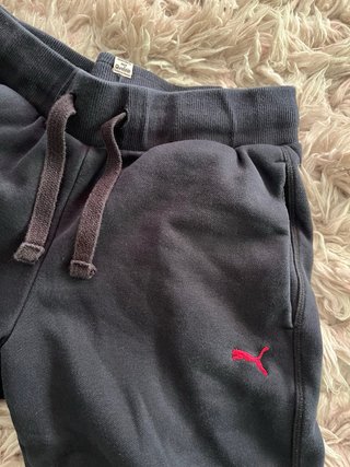Pantalón chándal Puma negro y rosa