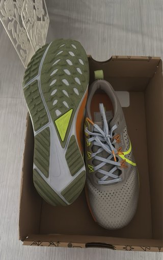 Nike React Pegasus Trail 4 verdes/naranjas
