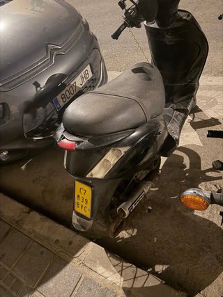 Piaggio Zip 49cc Aire Scooter