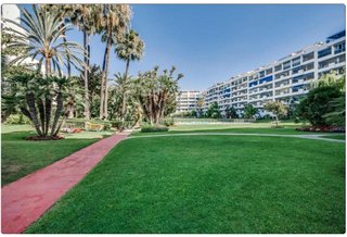 Piso en alquiler en Puerto Banús en Marbella
