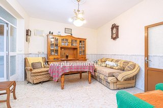Chalet en venta en Lucena