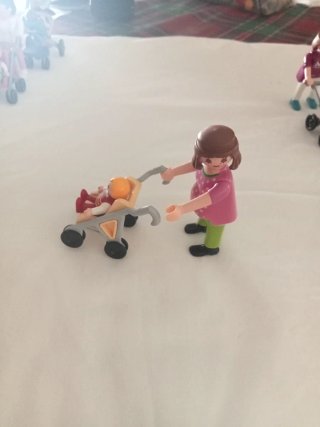 Playmobil Madre con Cochecito Bebé