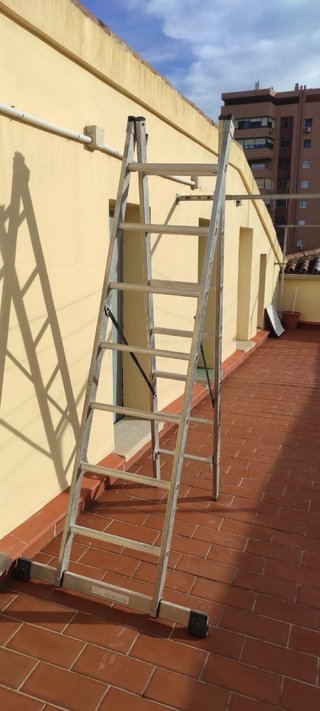 Escalera extensible de aluminio