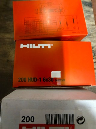 Tasselli e viti Hilti HUD1-6
