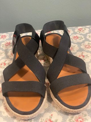 Sandalias MENORCA Negras Mujer.