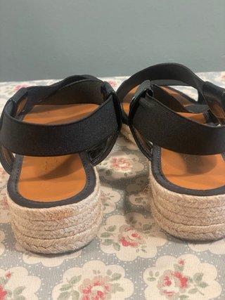 Sandalias MENORCA Negras Mujer.