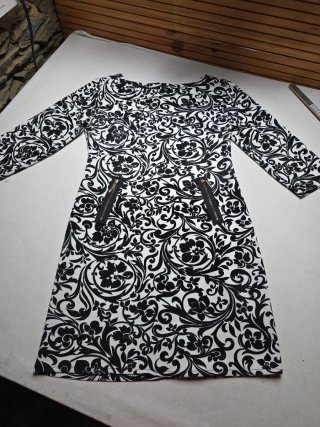 Vestido estampado blanco y negro