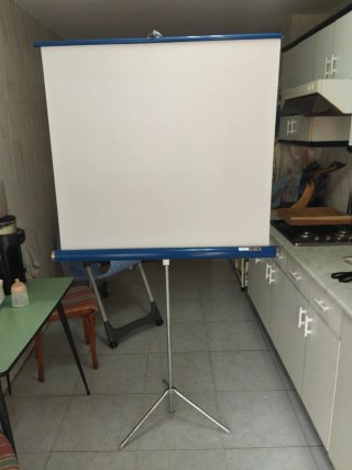 Pantalla Proyector Mira
