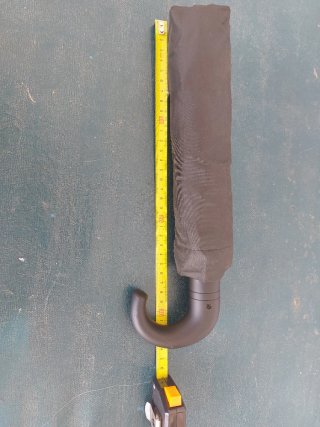 Paraguas negro plegable