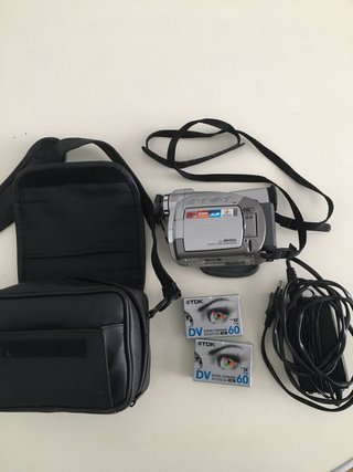 Videocámara Canon MV550i con accesorios
