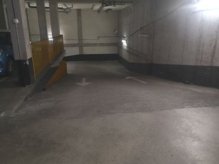 Garaje en venta en Parla Este en Parla