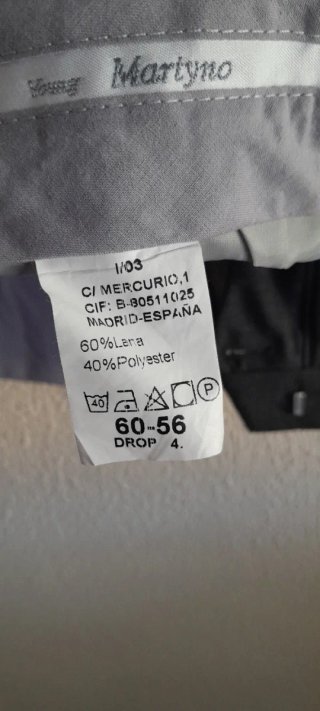 Traje de chaqueta gris hombre chaleco gris marengo