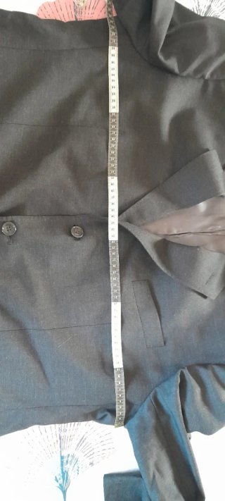 Traje de chaqueta gris hombre chaleco gris marengo