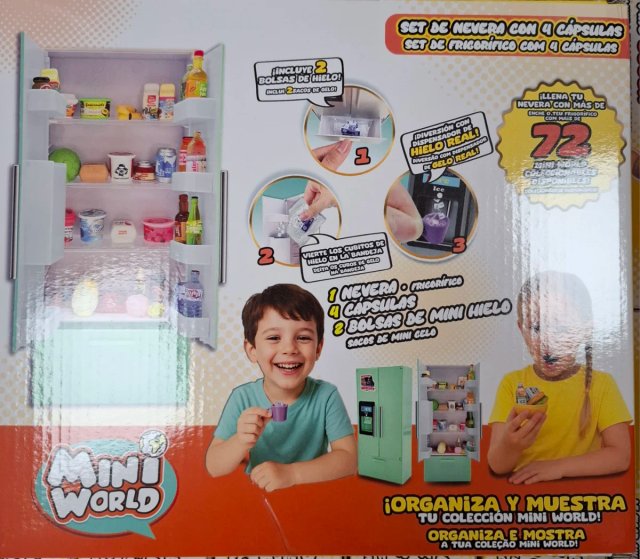 Mini World Set Nevera y 4 Cápsulas
