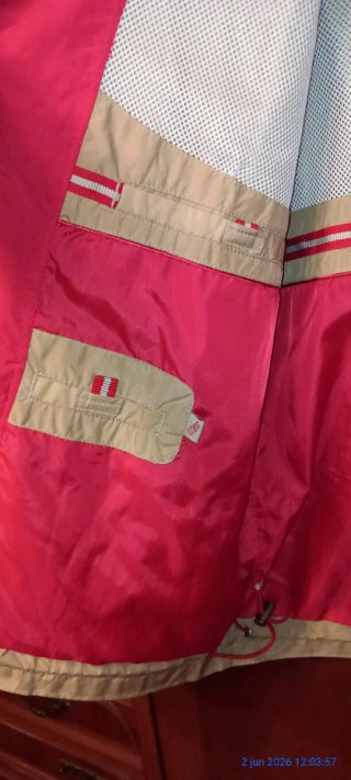 Gabardina Emidio Tucci Beige y Roja