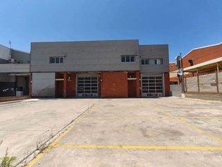 Nave industrial en alquiler en Almeda - El Corte Inglés en Cornellà de Llobregat