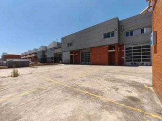 Nave industrial en alquiler en Almeda - El Corte Inglés en Cornellà de Llobregat
