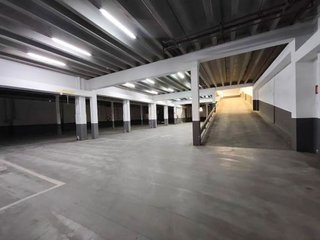 Nave industrial en alquiler en Almeda - El Corte Inglés en Cornellà de Llobregat