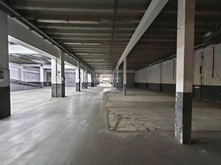 Nave industrial en alquiler en Almeda - El Corte Inglés en Cornellà de Llobregat
