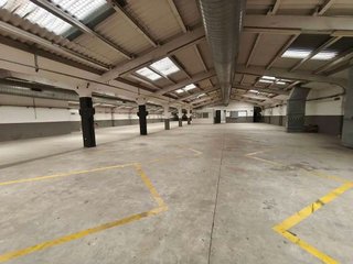 Nave industrial en alquiler en Almeda - El Corte Inglés en Cornellà de Llobregat