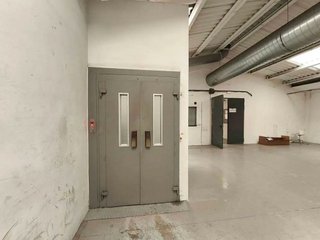 Nave industrial en alquiler en Almeda - El Corte Inglés en Cornellà de Llobregat