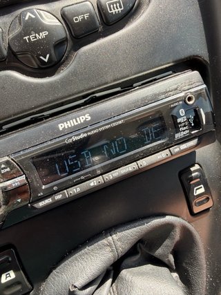 Radio Coche Philips CE215BT
