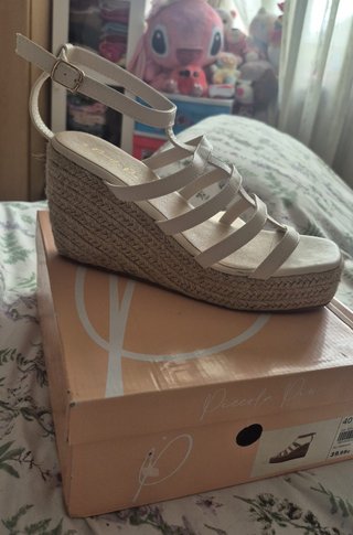 Sandalias cuña Piccola Piu beige talla 40