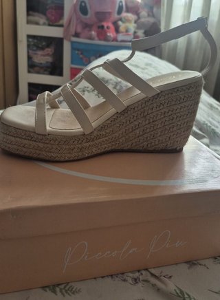 Sandalias cuña Piccola Piu beige talla 40