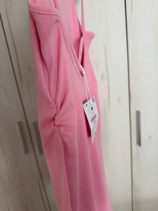 Vestido Bershka rosa tirantes cruzados