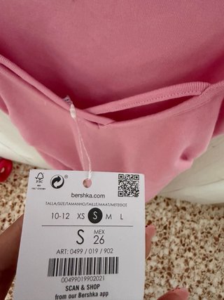Vestido Bershka rosa tirantes cruzados