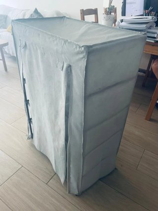 Zapatero de tela gris. 60 ancho x 36 fondo x 90 al