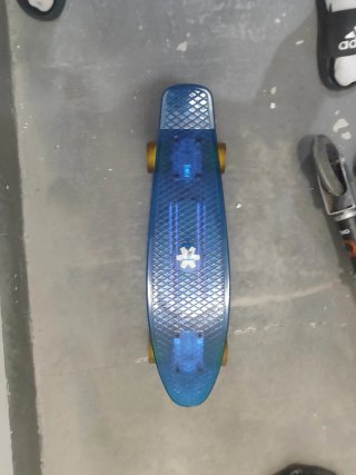 Patineta azul penny board