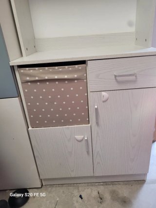 Armario auxiliar blanco con cajón y estantes