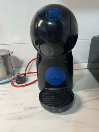 Cafetera Dolce Gusto Negra