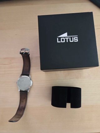 Reloj Lotus Negro 15961