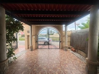 Chalet en venta en La Siesta - El Salado - Torreta en Torrevieja
