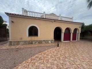 Chalet en venta en La Siesta - El Salado - Torreta en Torrevieja