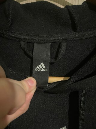 Sudadera Adidas Negra con Logo Brillante