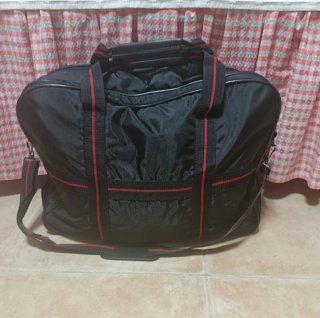 Bolsa de viaje negra Kangur