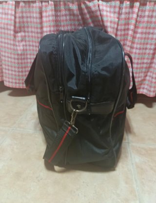 Bolsa de viaje negra Kangur