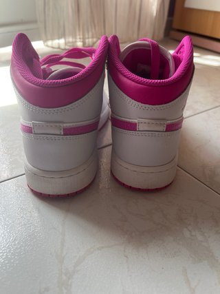 Jordan rosas talla 35.5, verdaderas