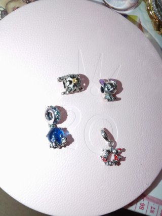 Lote 4 charms Pandora plata y azul