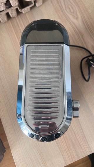 Cafetera Delonghi Dedica
