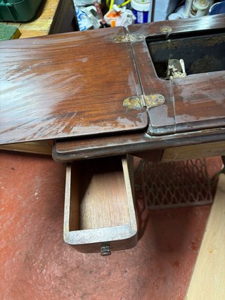 Máquina de coser Singer antigua