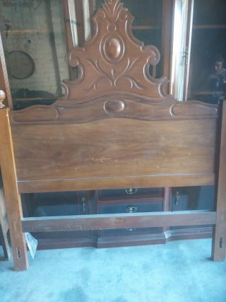 Mueble antiguo vitrina y cajones