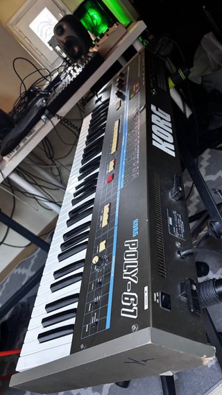 Sintetizzatore vintage Korg Poly 61