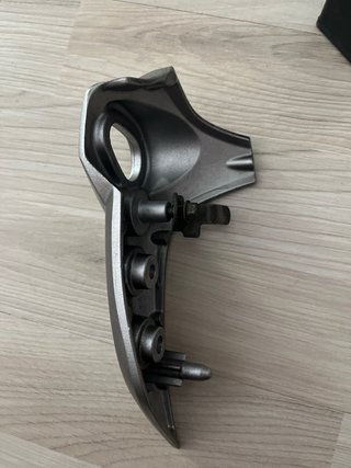 Soporte Izquierdo de intermitente Yamaha FZ6