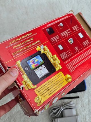 Nintendo 2DS Special Edition New Super Mario Bros.