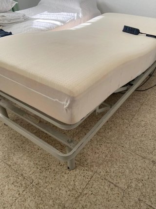 Cama articulada motorizada Con su colchón y funda